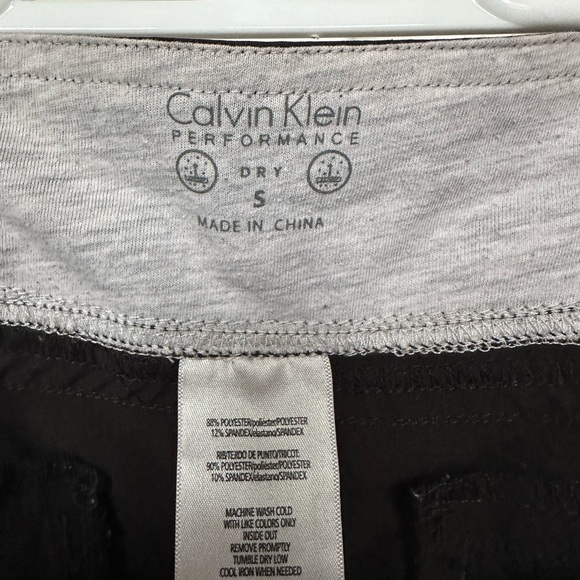 Light wear Calvin Klein pants - Picture 6 of 8